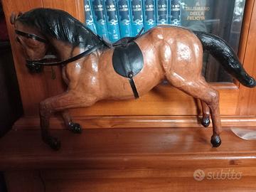 Cavallo in pelle