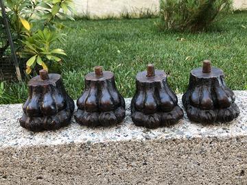 Antichi piedi di leone in legno restauro mobile