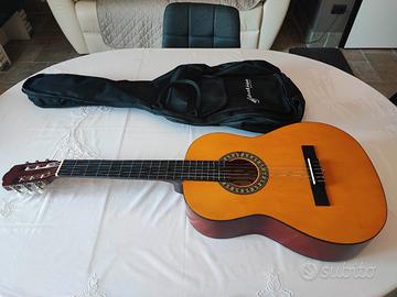 Chitarra classica Toledo Modello CG/YW 100 
