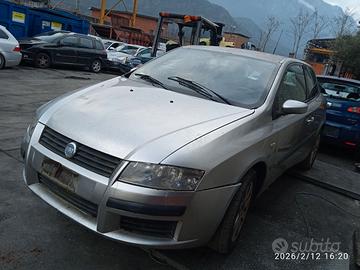FIAT STILO 1.9 TD 2002 192A1000  PER RICAMBI