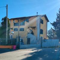 2 LOCALI A LARIANO