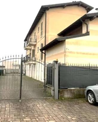 Immobile in asta di 91 m² con 3 locali e box auto 