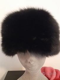 Colbacco in volpe nero o bianco