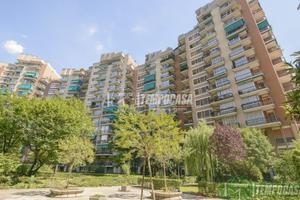 Negozio a Sesto San Giovanni 3 locali