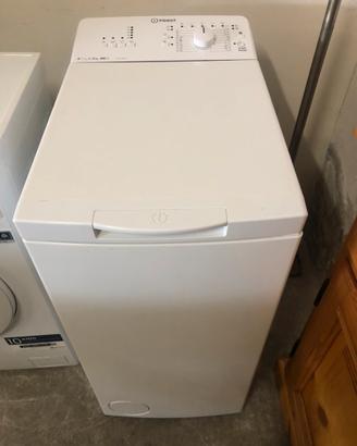 Lavatrice indesit carica dall’alto