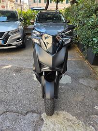 x max 300 del 2024 super accessoriato 