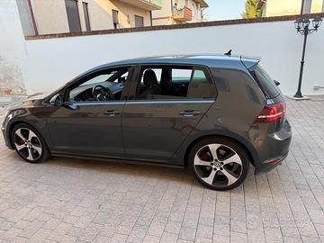 Volkswagen Golf 7 GTI