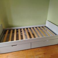 Struttura letto in legno con rete a doghe