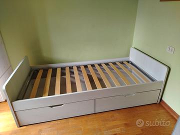 Struttura letto in legno con rete a doghe