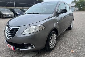 Lancia Ypsilon 1.2 69 CV 5 porte S&S Silver