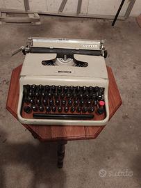 Olivetti Lettera 22 - Icona Design - Made in Italy