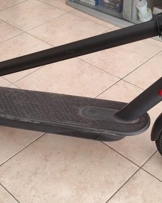 Monopattino Xiaomi Pro M365