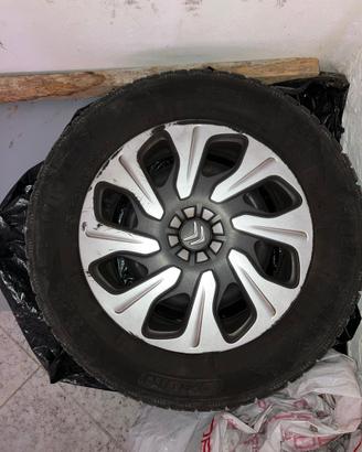 Cerchi + gomme invernali + set dadi citroen C3