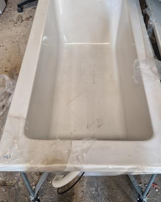 Vasca da bagno 160x70 con pannellature NUOVA