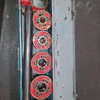 filiera manuale per tubi di marca Rapid.