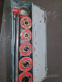 filiera manuale per tubi di marca Rapid.