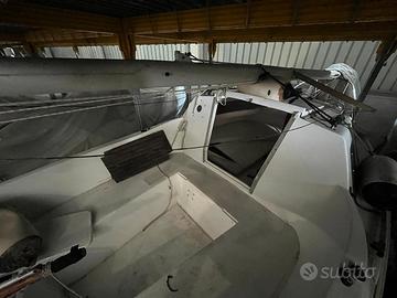 BARCA A VELA 6 METRI + JOHNSON 15 hp