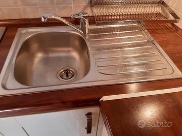 Lavello con miscelatore