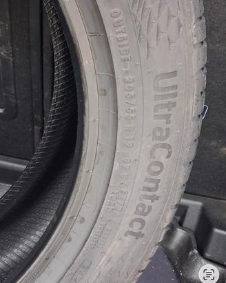 Gomme auto
