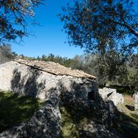 Noto, ampio e panoramico terreno con fabbricati