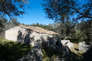 Noto, ampio e panoramico terreno con fabbricati