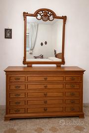Letto matrimoniale con comodini, comó con specchio