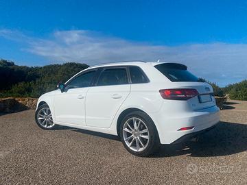 Audi A3 8v 30 1.6 TDi Business 116cv (2018)