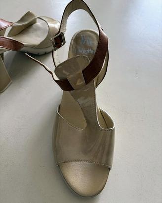 Sandalo da donna colore beige