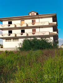 Ionadi - appartamento rustico in condominio