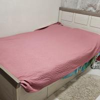 cameretta con letto da una piazza e mezza
