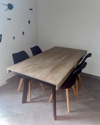 Tavolo Ricci casa con 4 sedie