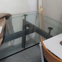 tavolo in vetro nuovo(scusate per le cose sopra)