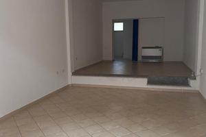 Guspini- Locale commerciale nella via Cagliari