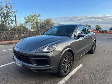 PORSCHE CAYENNE COUPE' 340 CV