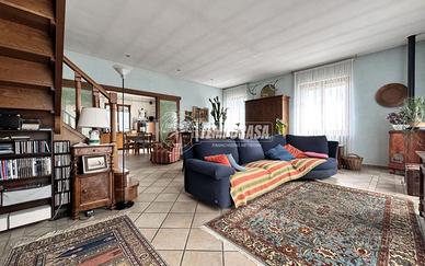 AMPIO APPARTAMENTO RISTRUTTURATO A SANDIGLIANO!