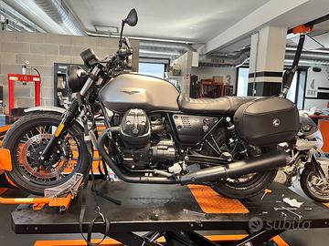 Moto Guzzi V7 III Rough