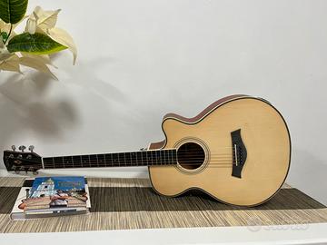 Chitarra acustica