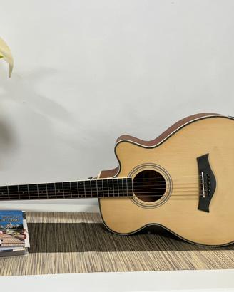 Chitarra acustica