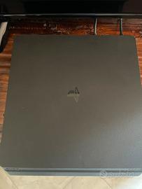 Playstation 4 con tutta la saga di Uncharted