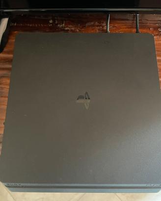 Playstation 4 con tutta la saga di Uncharted