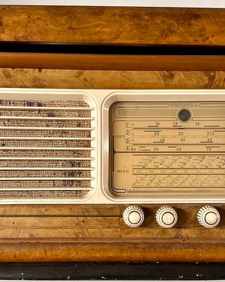 Radio giradischi Phonola in radica