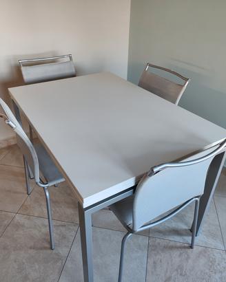 Tavolo e sedie Calligaris 