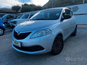 Lancia Ypsilon 1.2 69 CV 5 porte S&S Gold