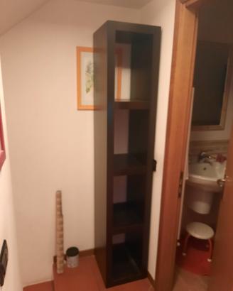 Colonna IKEA nera in legno