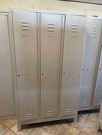 spogliatoio sporco/pulito