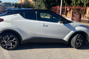 Toyota CHR stupenda