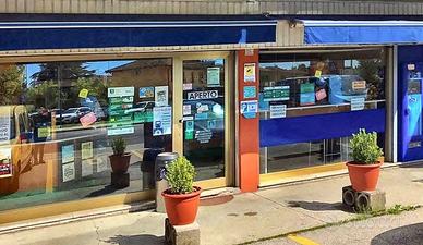 Tabaccheria con lotto, slot e parcheggio