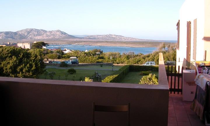 La Pelosa a pochi minuti a piedi