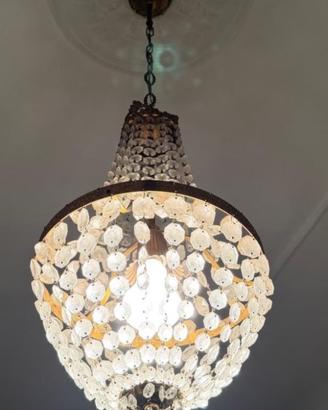 Lampadario vintage in stile mongolfiera