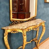 specchiera e consolle oro